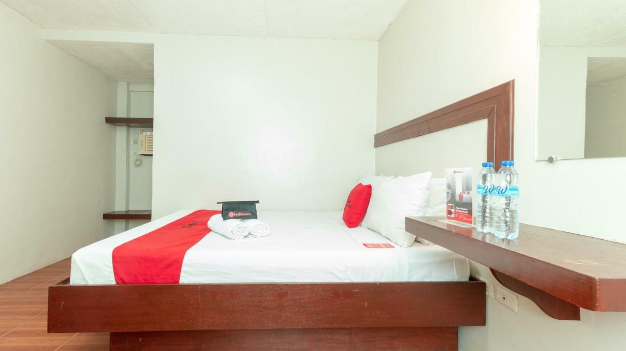 Reddoorz @ Paterno Street Tacloban Hotel Екстериор снимка