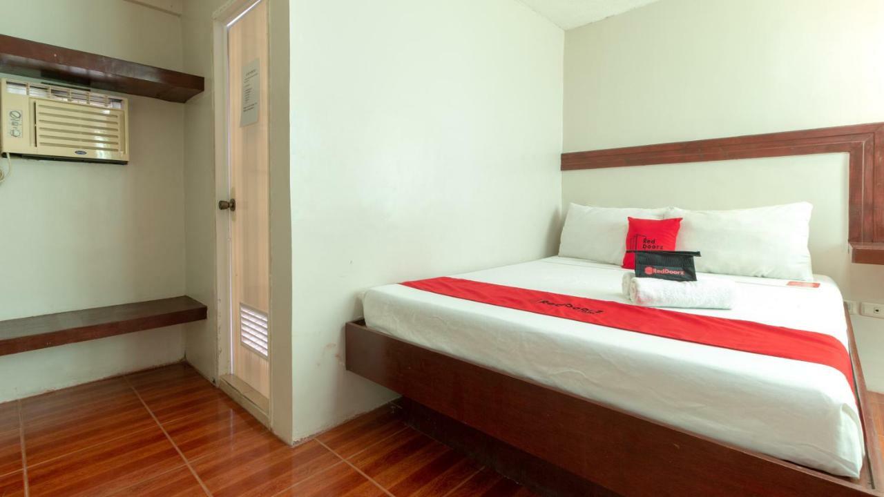 Reddoorz @ Paterno Street Tacloban Hotel Екстериор снимка