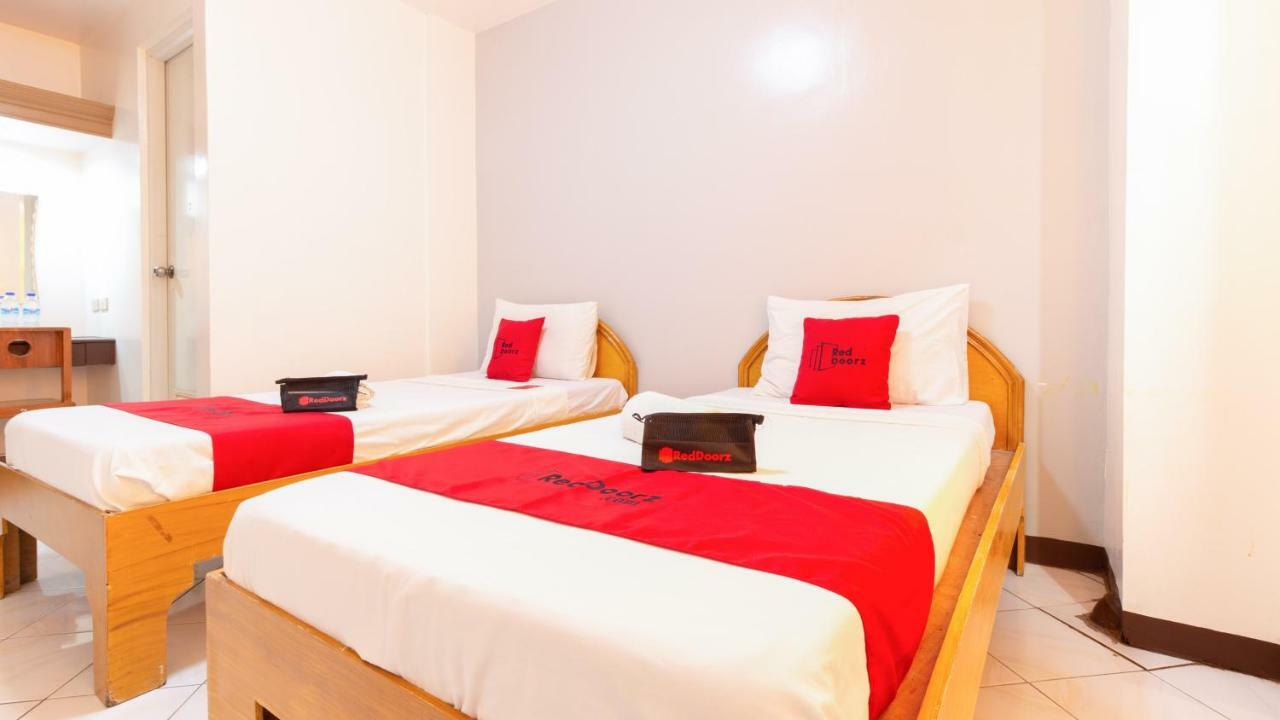 Reddoorz @ Paterno Street Tacloban Hotel Екстериор снимка