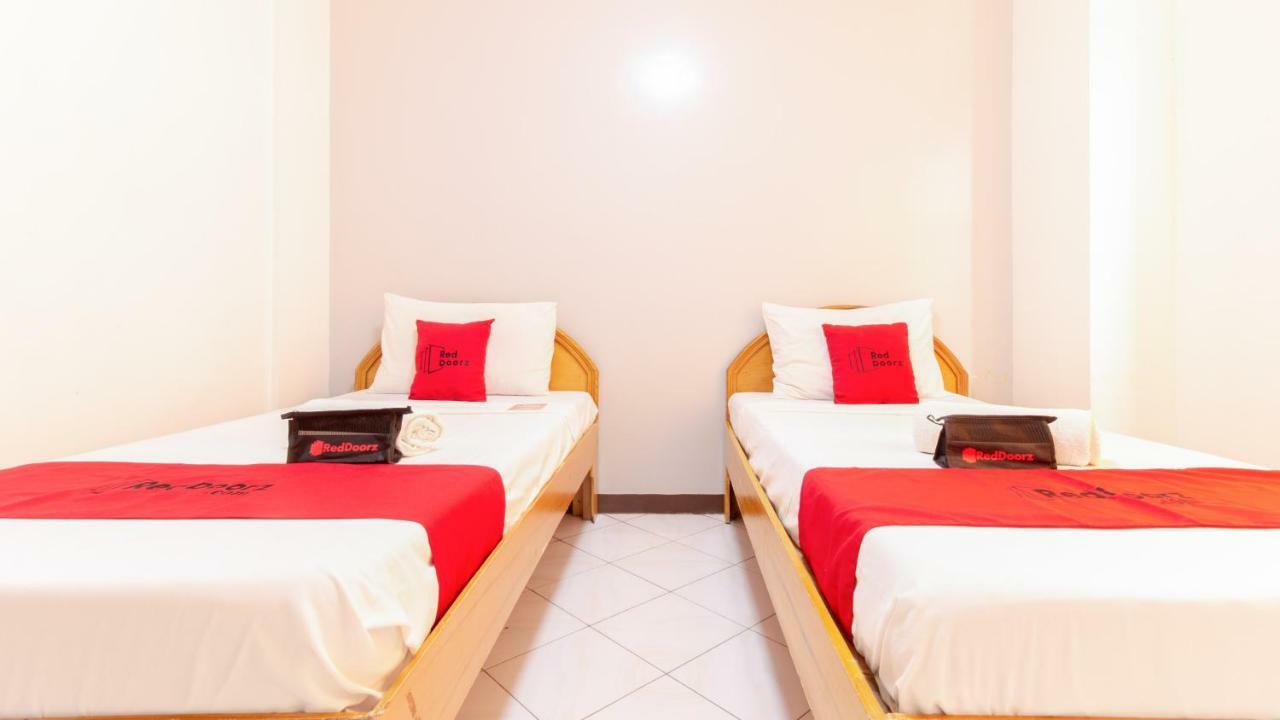 Reddoorz @ Paterno Street Tacloban Hotel Екстериор снимка