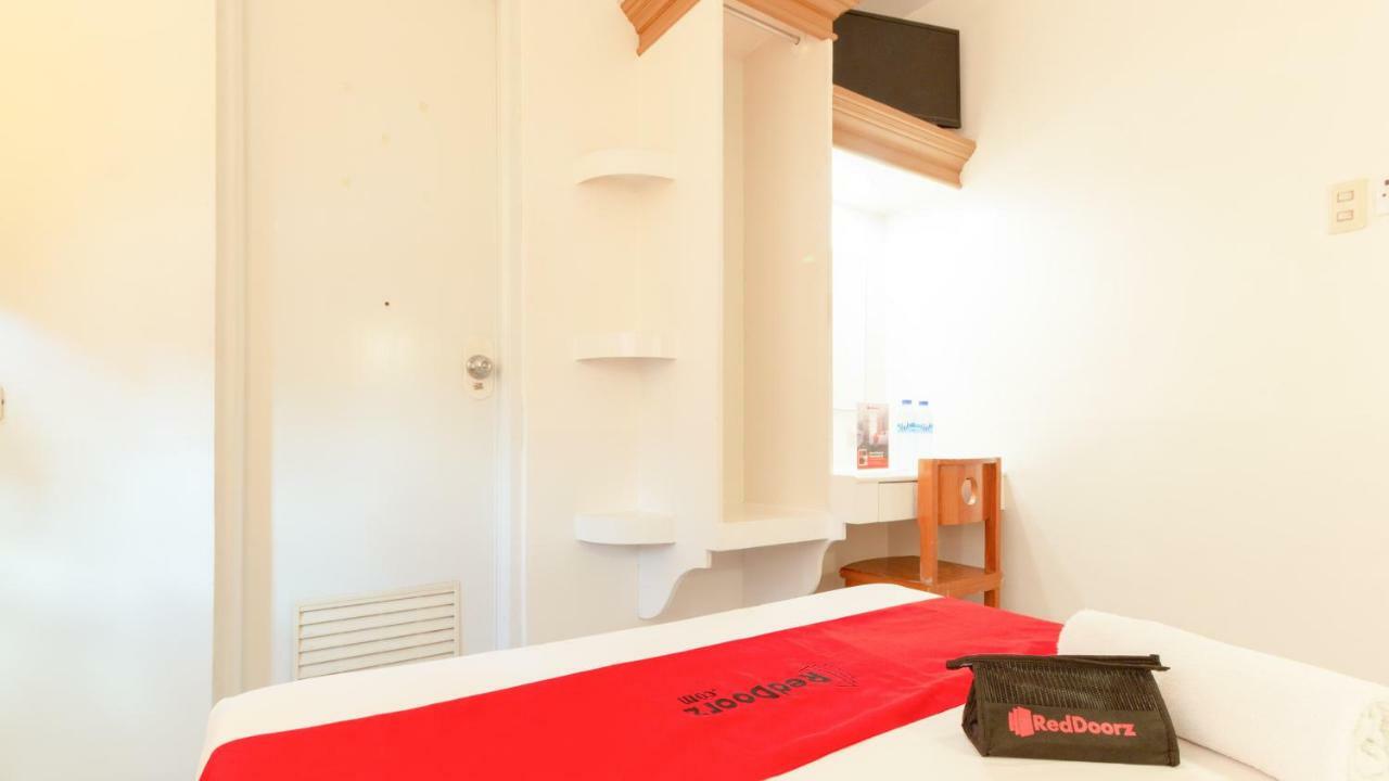 Reddoorz @ Paterno Street Tacloban Hotel Екстериор снимка