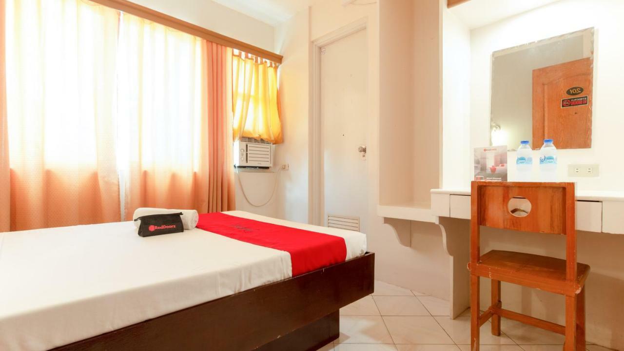 Reddoorz @ Paterno Street Tacloban Hotel Екстериор снимка